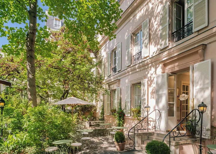 Hotel des Grandes Ecoles